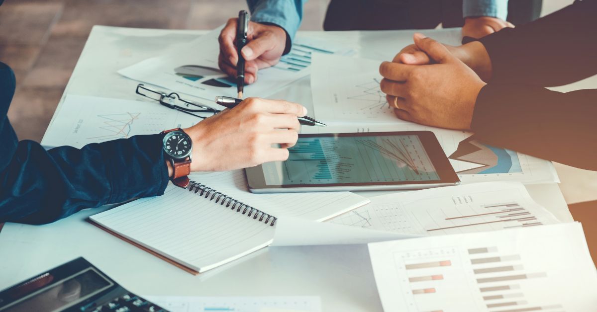 Asymmetric Business Strategy